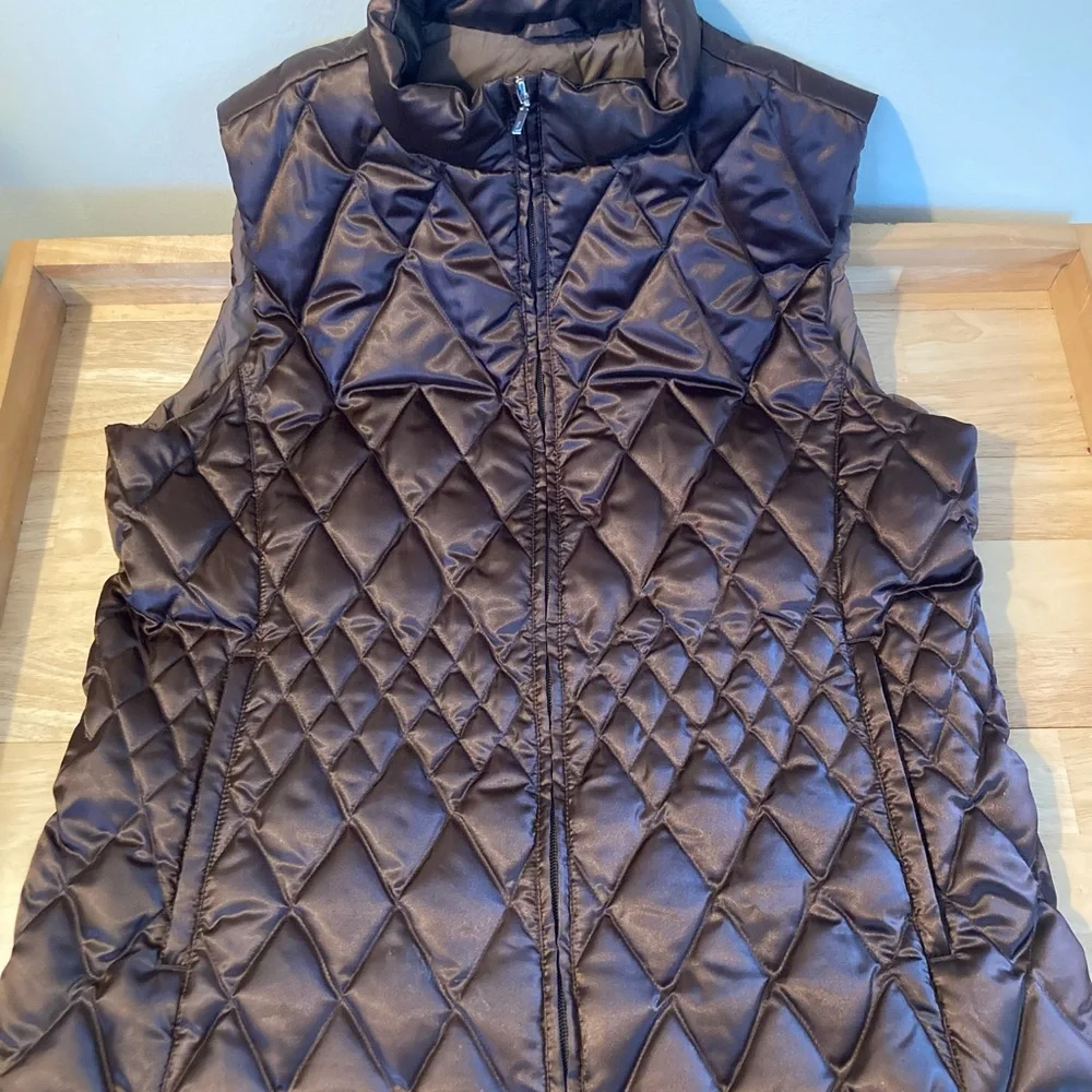 Women's Lands’ End Quilted Brown Vest - Picture 1 of 6